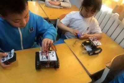 四大门派围剿乐高，机器人教育江湖上演刀光剑影