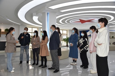 探访科技前沿，共筑未来教育——我院师生参观捷普科技(成都)有限公司纪实